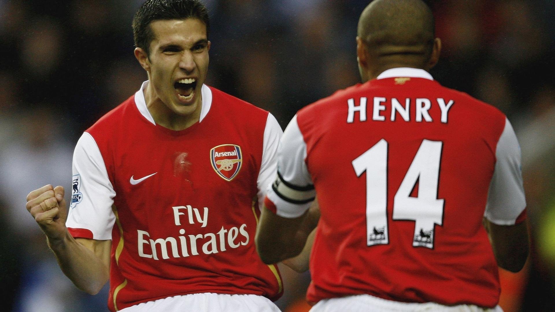 “高新区全民健身馆:壁球的秘密,击球背后是百秒的决战!”